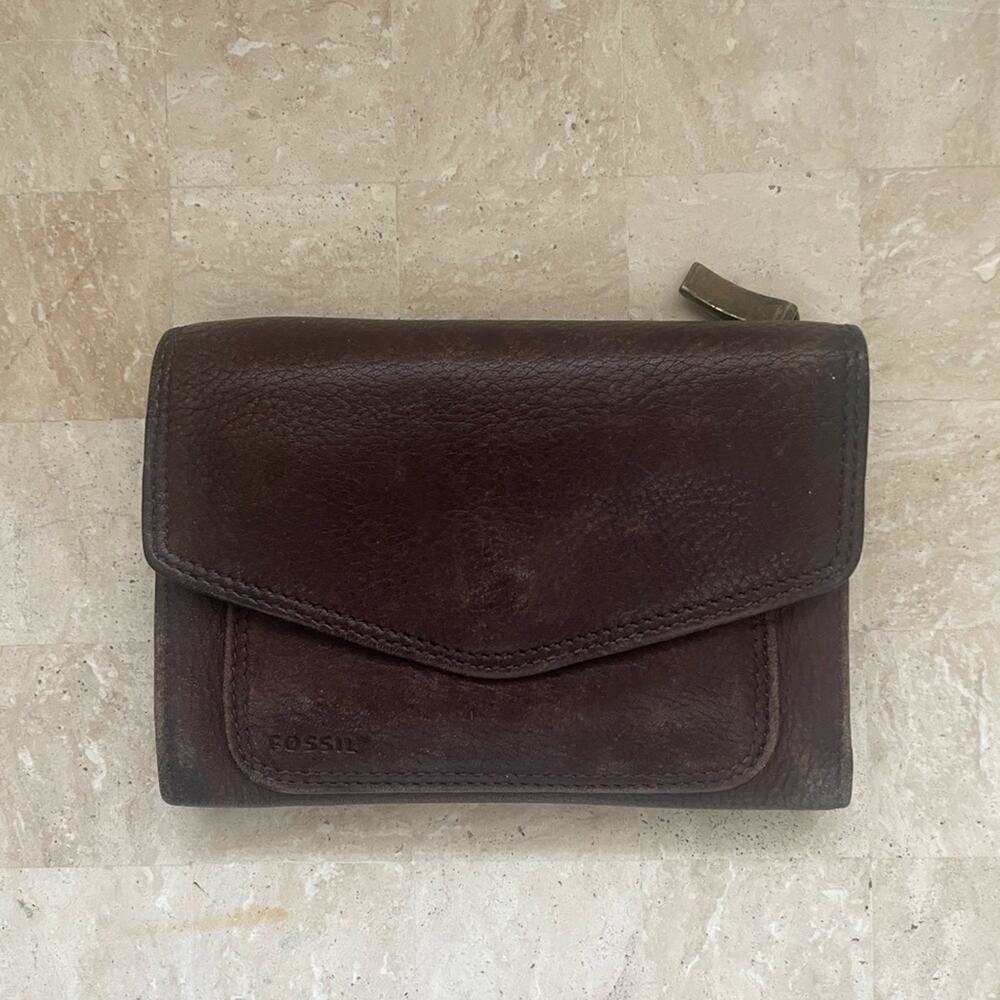 Fossil vintage wallet.